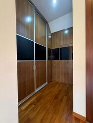 Holland Link (D10), Terrace #631089991